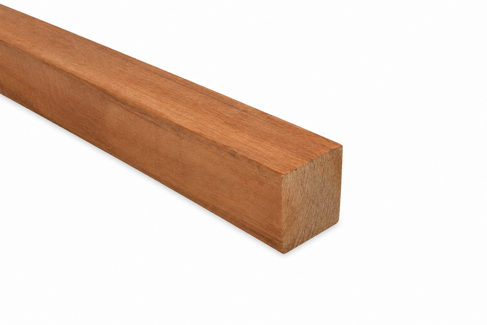 Angelim Vermelho Hardhout gesch. (glad) 68x68x2500 gepunt 