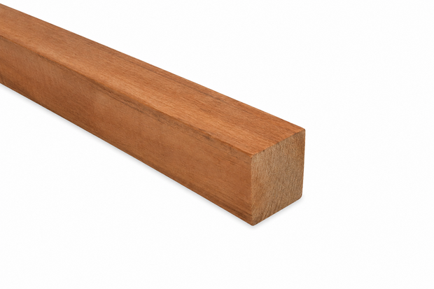 Angelim Vermelho Hardhout gesch. (glad) 68x68x3500 gepunt 