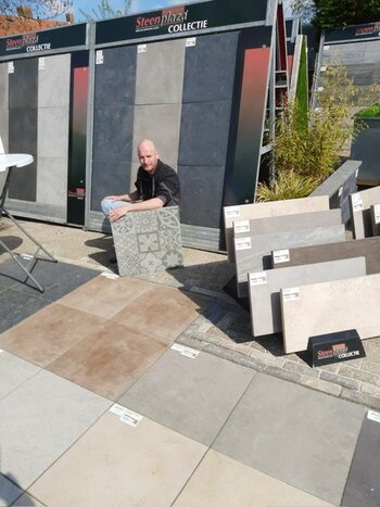 Steenplaza-Dordrecht is een online winkel met daarnaast ook een fysieke locatie in het hart van Dordrecht.